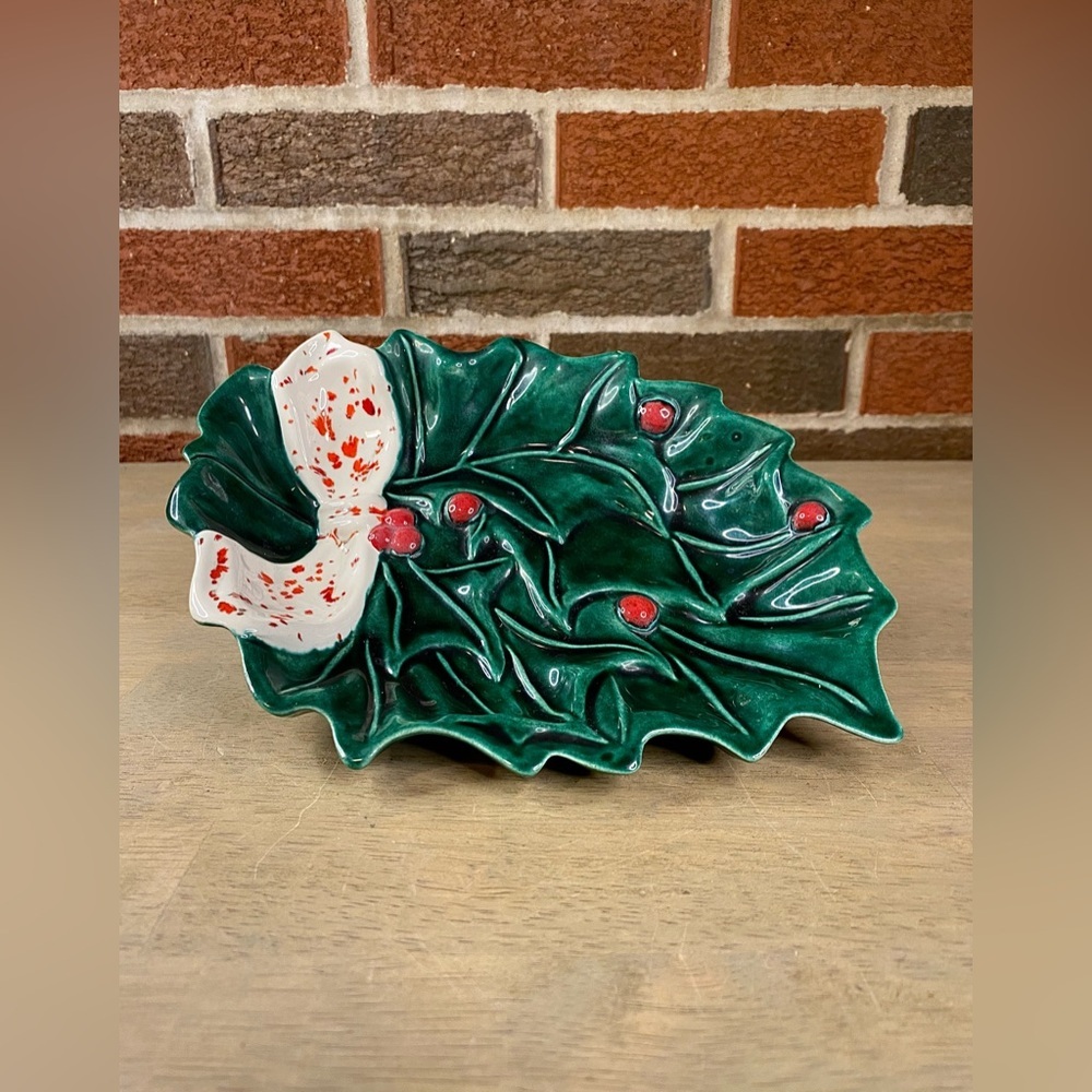 Vintage Holland Mold Holly Leaf With Berries Ceramic Christmas Candy‎ Dish 10x7”